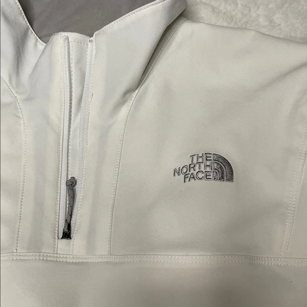 The North Face White/Cream Apex Quarter-Zip Pullover - Picture 4 of 16
